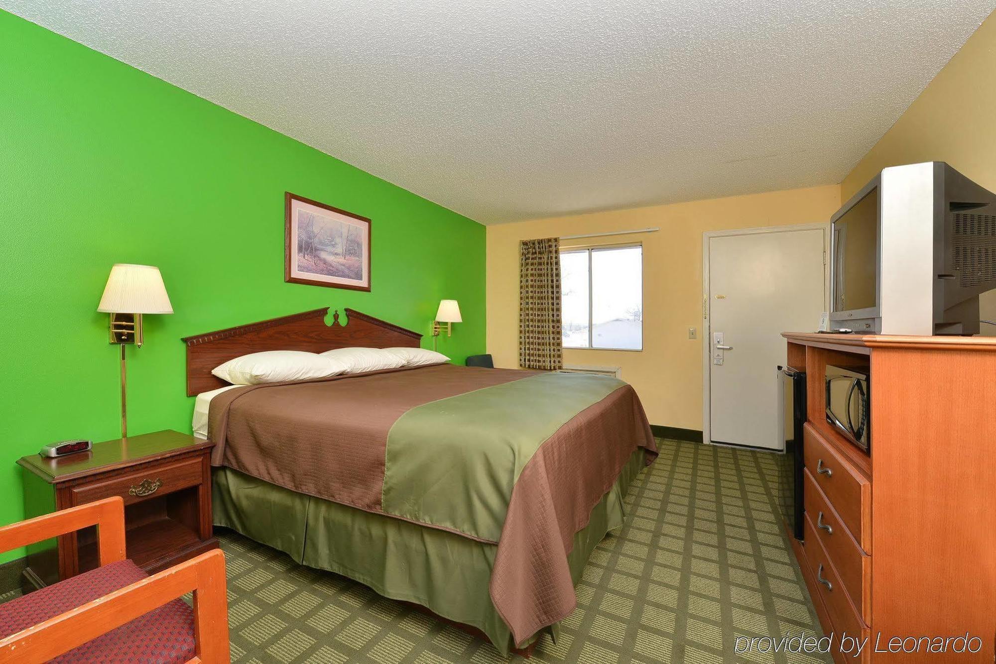 Americas Best Value Inn And Suites Siloam Springs Exterior photo