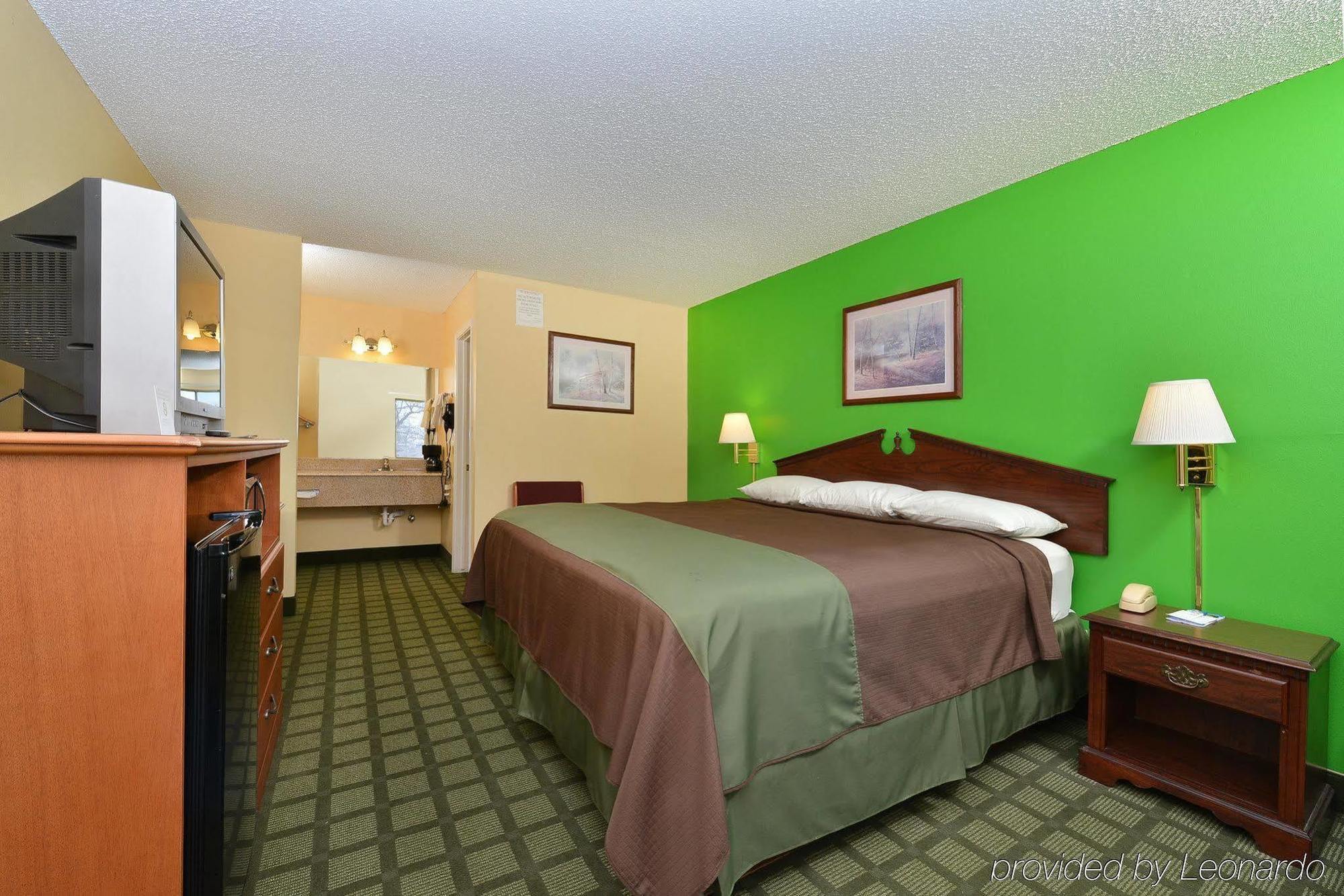 Americas Best Value Inn And Suites Siloam Springs Exterior photo